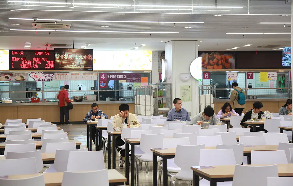 男子垫资数百万改造餐厅被停业，高校毁约打什么算盘_男子垫资数百万改造餐厅被停业，高校毁约打什么算盘_