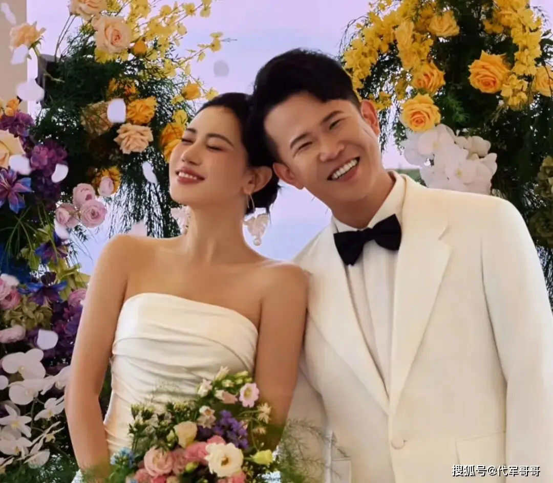 唐禹哲被曝恋网红_被曝有狐臭的女明星_