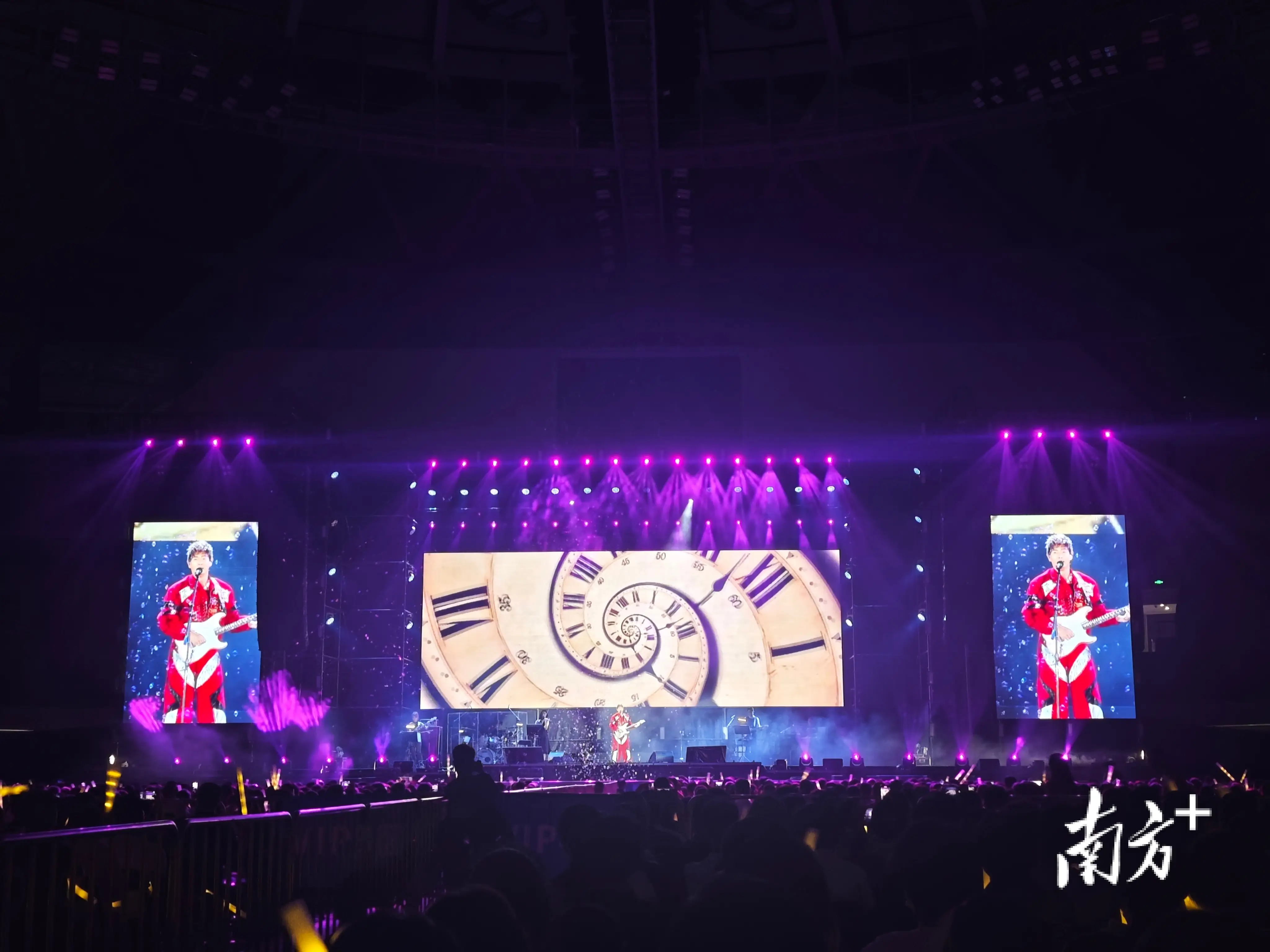 _消费与民生_工行白金卡消费2万免年费