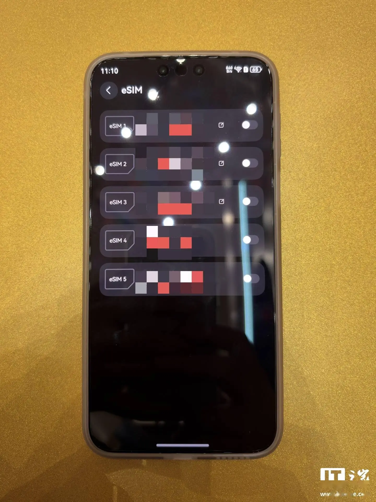 华为Mate 80 RS非凡大师国行版实测境外可添加超2张eSIM卡_华为Mate 80 RS非凡大师国行版实测境外可添加超2张eSIM卡_