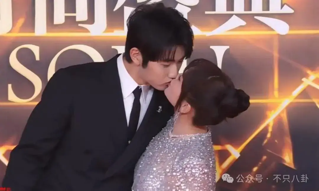 姐弟恋结婚的说说_姐弟恋结婚文案_