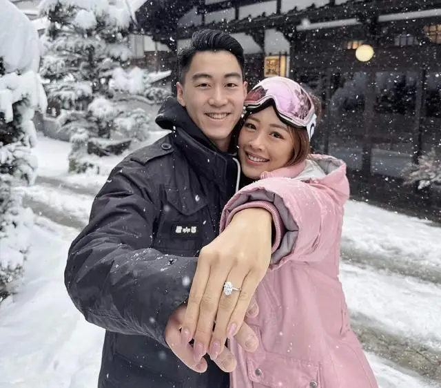 _安以轩晒照宣布怀孕_马丽晒照宣布结婚