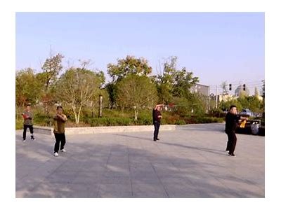 "晚上放松身心的有效方法：啪啪啪健身运动指南"