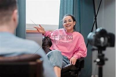 "探索胖女人生活的对话：勇敢面对自我的真实人生视频"